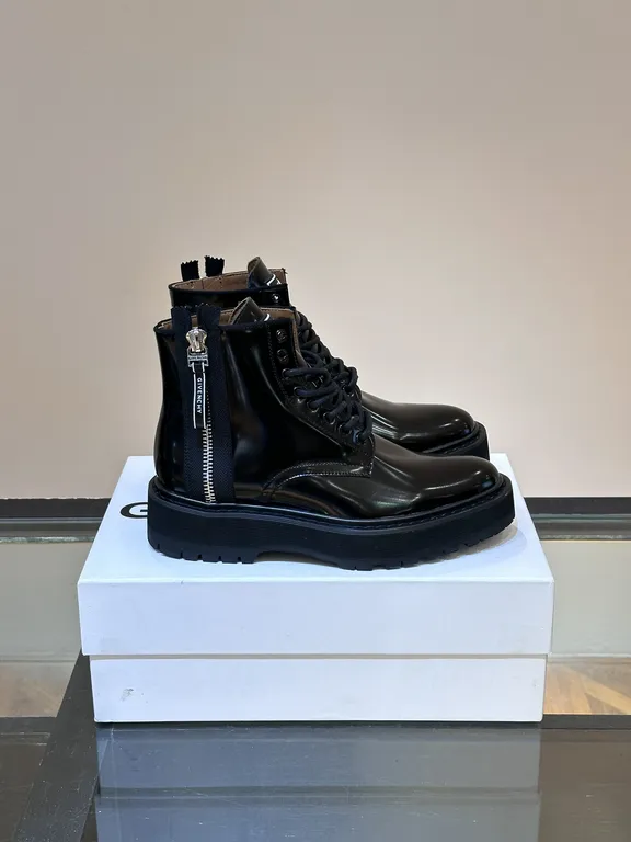 Givenchy Shoe 